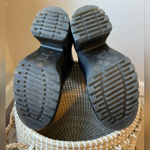 Dr. Martens Spence Leather Flared Heel Chelsea Boots 7W - Picture 6 of 10